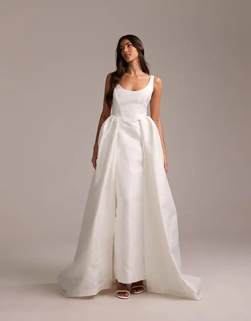 Белое структурированное платье макси-карандаш с пышной верхней юбкой ASOS DESIGN
Белое структурированное платье макси-карандаш с пышной верхней юбкой ASOS DESIGN