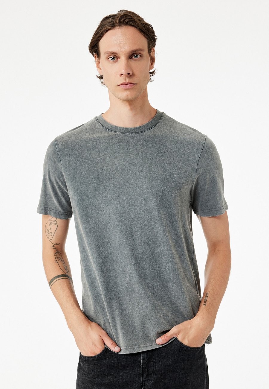 Футболка Koton CREW NECK , Anthracite, Черный, Футболка Koton CREW NECK , Anthracite
Футболка Koton CREW NECK , Anthracite, Черный, Футболка Koton CREW NECK , Anthracite