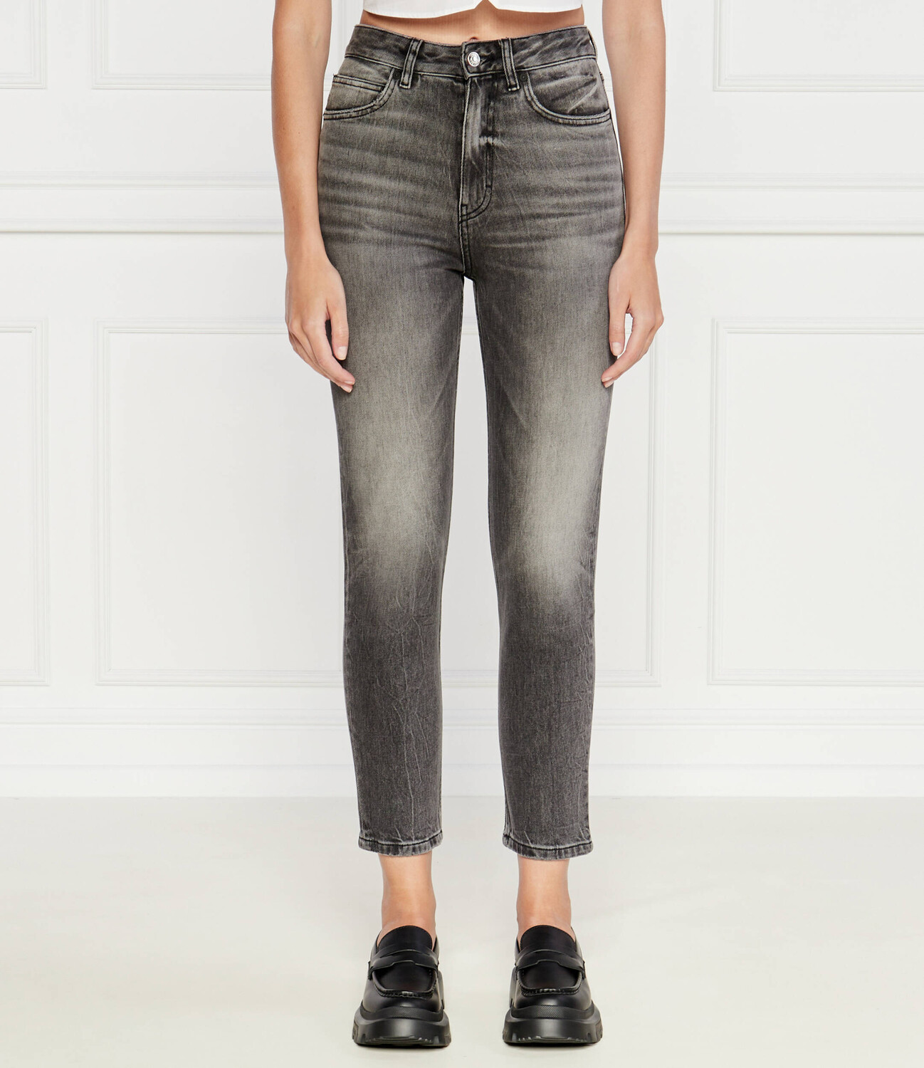 Джинсы HUGO 938 Tapered fit, серый
Джинсы HUGO 938 Tapered fit, серый