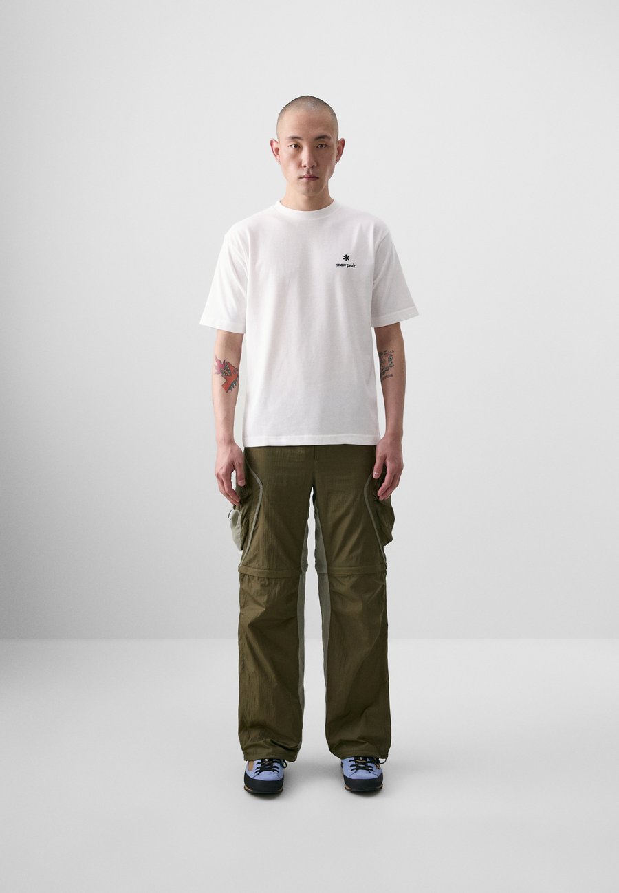 Футболка Snow Peak ONE POINT LOGO UNISEX, White, Белый, Футболка Snow Peak ONE POINT LOGO UNISEX, White
Футболка Snow Peak ONE POINT LOGO UNISEX, White, Белый, Футболка Snow Peak ONE POINT LOGO UNISEX, White