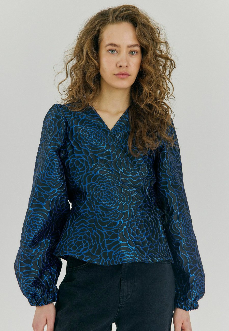 Блуза NORR DEBRA , Bright Blue/Blue
Блуза NORR DEBRA , Bright Blue/Blue