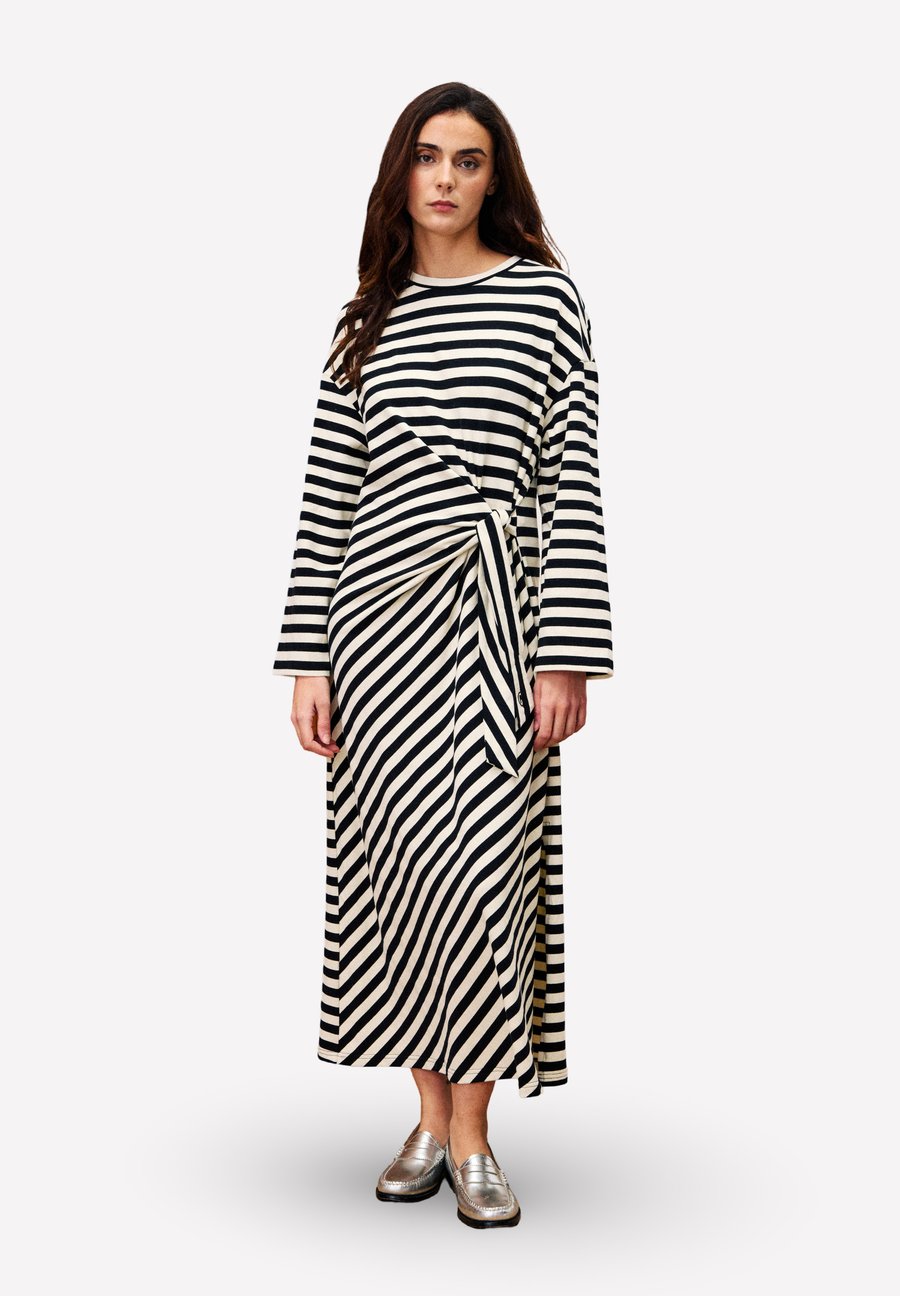 Платье FRNCH FENOUIL, Noir/Black
Платье FRNCH FENOUIL, Noir/Black