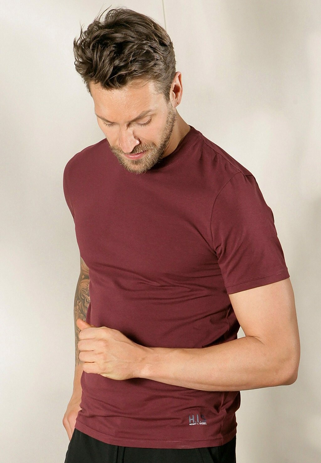 Базовая футболка KURZARM 3 PACK H.I.S, бордовый 
Базовая футболка KURZARM 3 PACK H.I.S, бордовый