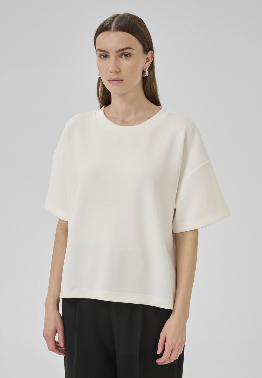 Футболка My Essential Wardrobe HELLE EMB BOXY, Snow White/White, Белый, Футболка My Essential Wardrobe HELLE EMB BOXY, Snow White/White
Футболка My Essential Wardrobe HELLE EMB BOXY, Snow White/White, Белый, Футболка My Essential Wardrobe HELLE EMB BOXY, Snow White/White