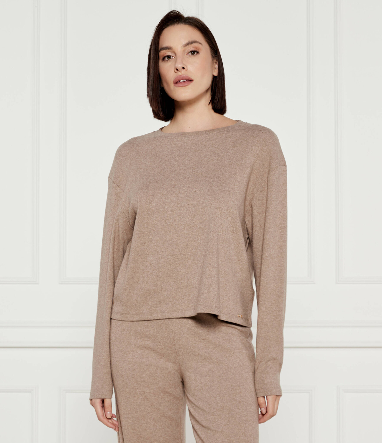 Блуза Guess Underwear ELSA Loose fit, бежевый
Блуза Guess Underwear ELSA Loose fit, бежевый