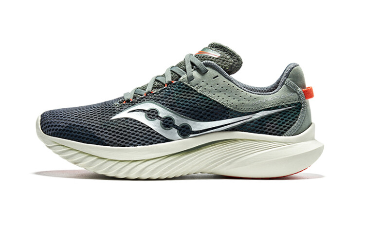 Кроссовки мужские Kinvara 14 с низким верхом, темно-зеленые Saucony 
Кроссовки мужские Kinvara 14 с низким верхом, темно-зеленые Saucony