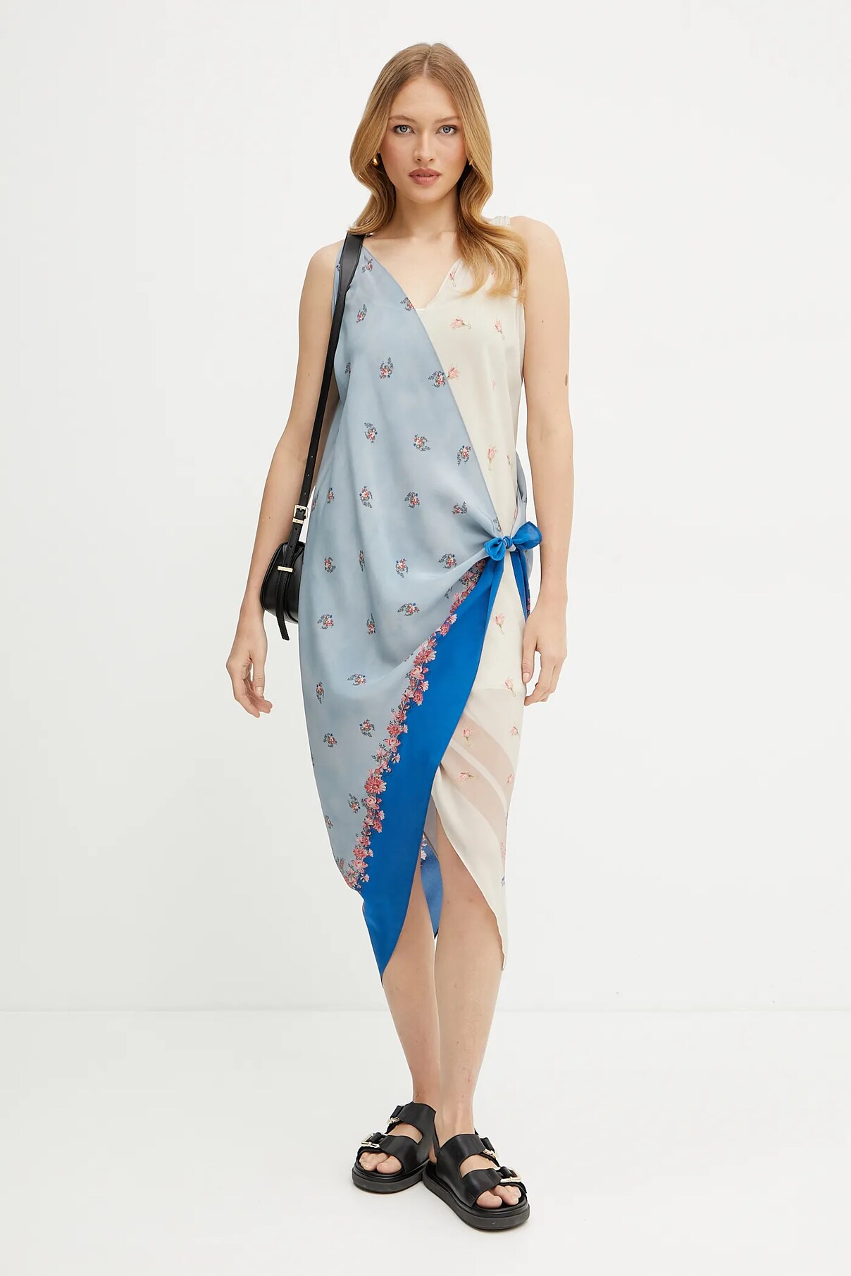 Шелковое платье Weekend Max Mara, синий
Шелковое платье Weekend Max Mara, синий