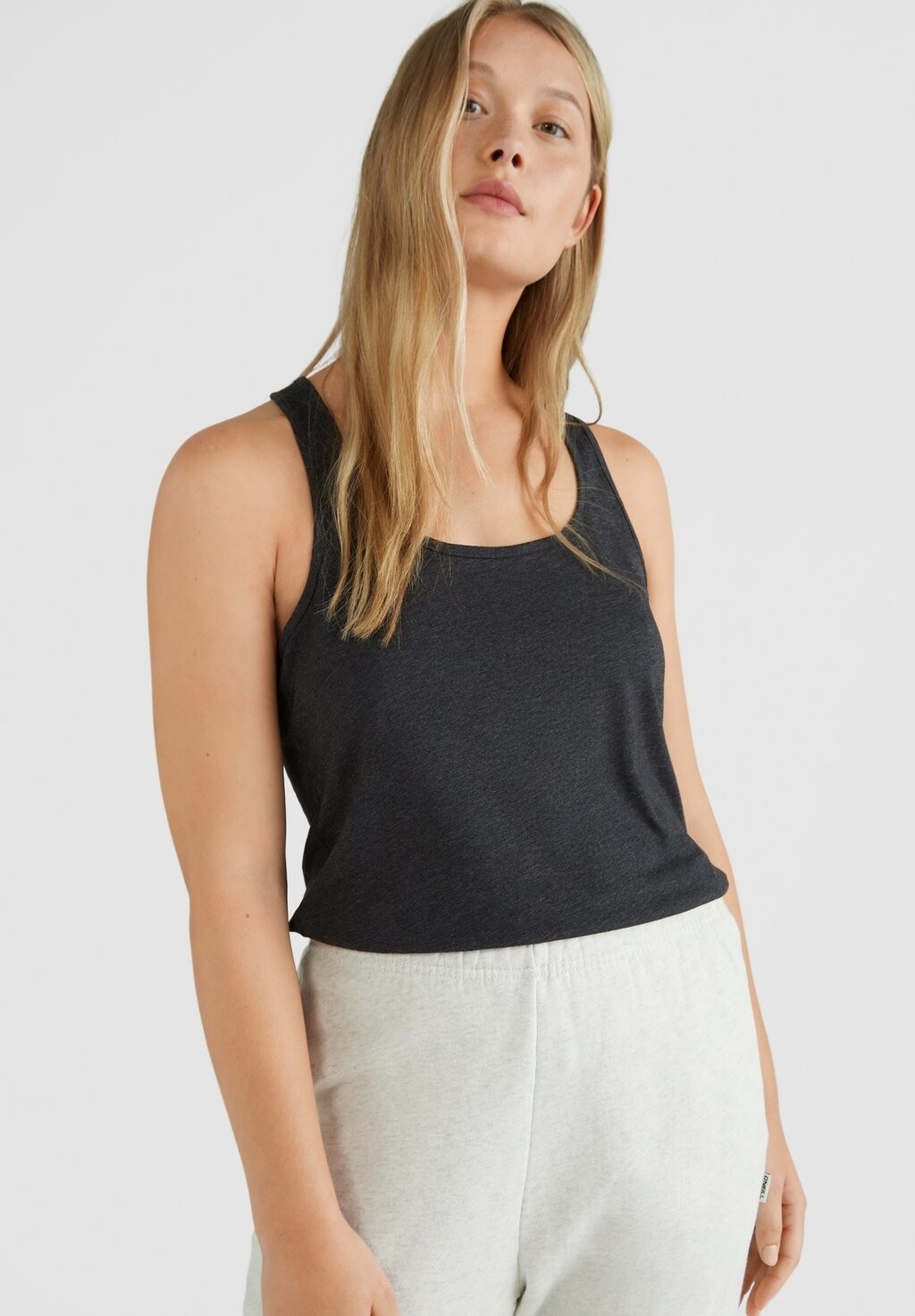 Топ TEES ESSENTIALS RACER BACK O'Neill, цвет black out
Топ TEES ESSENTIALS RACER BACK O'Neill, цвет black out