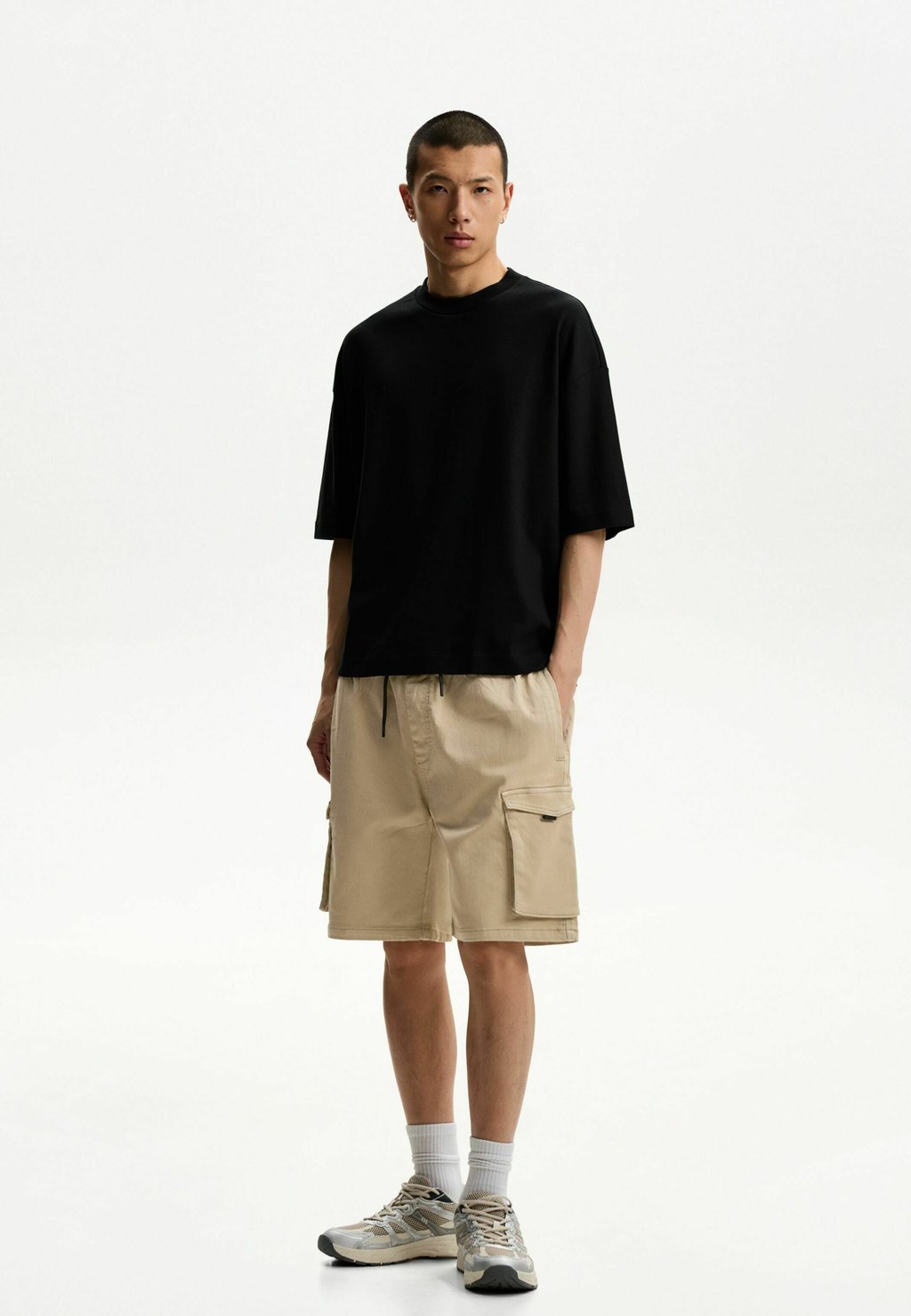 Шорты Bershka, песочный
Шорты Bershka, песочный