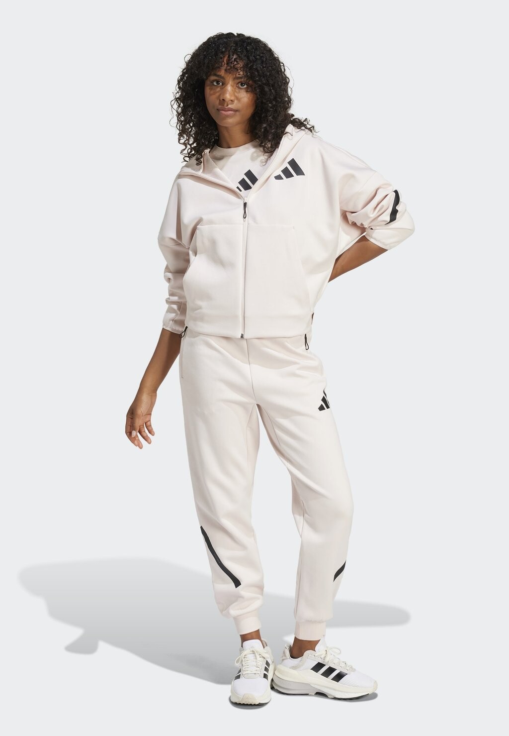 Спортивные брюки Z.N.E. adidas Sportswear, бежевый
Спортивные брюки Z.N.E. adidas Sportswear, бежевый