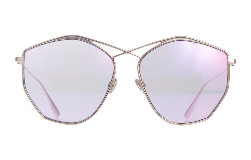 Солнечные очки женские розовые DIOR
Солнечные очки женские розовые DIOR