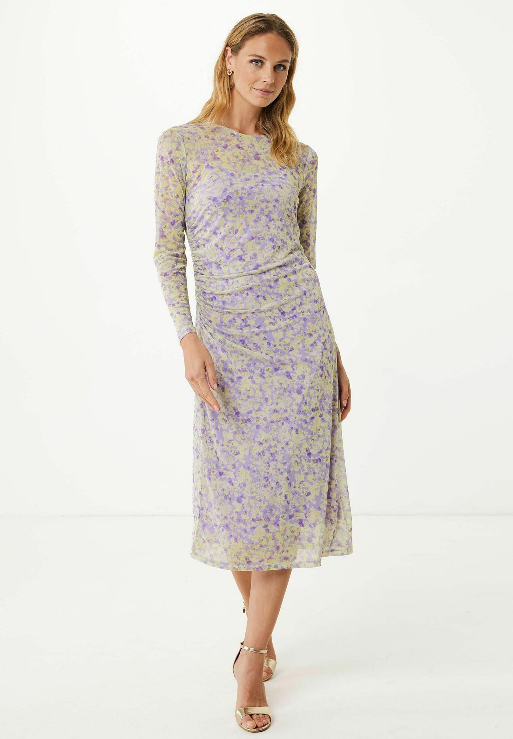 Повседневное платье DITSY FLOWER Mexx, бежевый
Повседневное платье DITSY FLOWER Mexx, бежевый