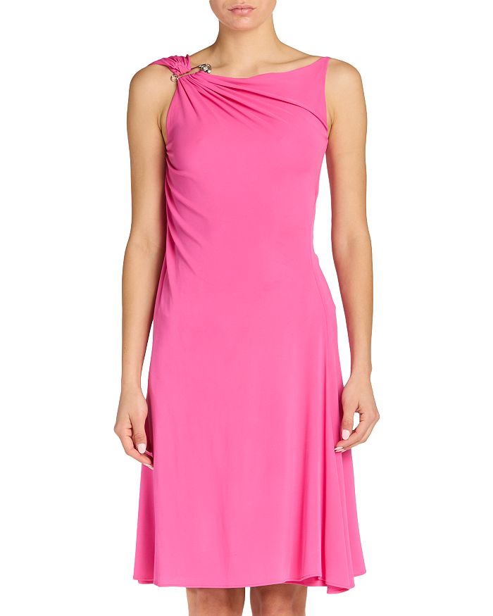 Вечернее платье с драпировкой Versace, розовый
Вечернее платье с драпировкой Versace, розовый