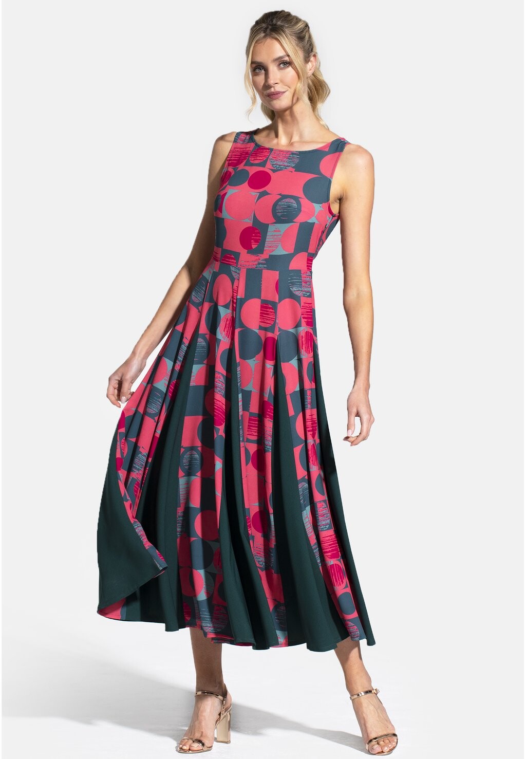 Летнее платье HotSquash, коралл
Летнее платье HotSquash, коралл