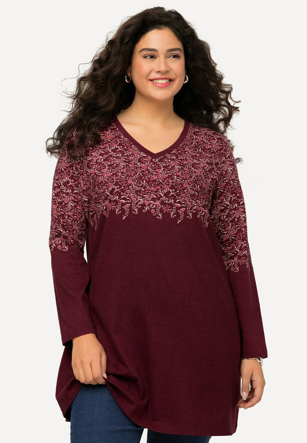 Топ с длинными рукавами LONG EN A À COL EN V ET MANCHES LONGUES IMPRIMÉ SUR LE BUSTE Ulla Popken, темно-красный
Топ с длинными рукавами LONG EN A À COL EN V ET MANCHES LONGUES IMPRIMÉ SUR LE BUSTE Ulla Popken, темно-красный