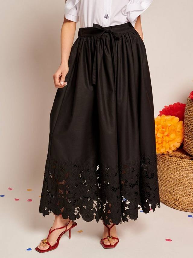Вышитая цветочная макси-юбка Sister Jane, Black
Вышитая цветочная макси-юбка Sister Jane, Black