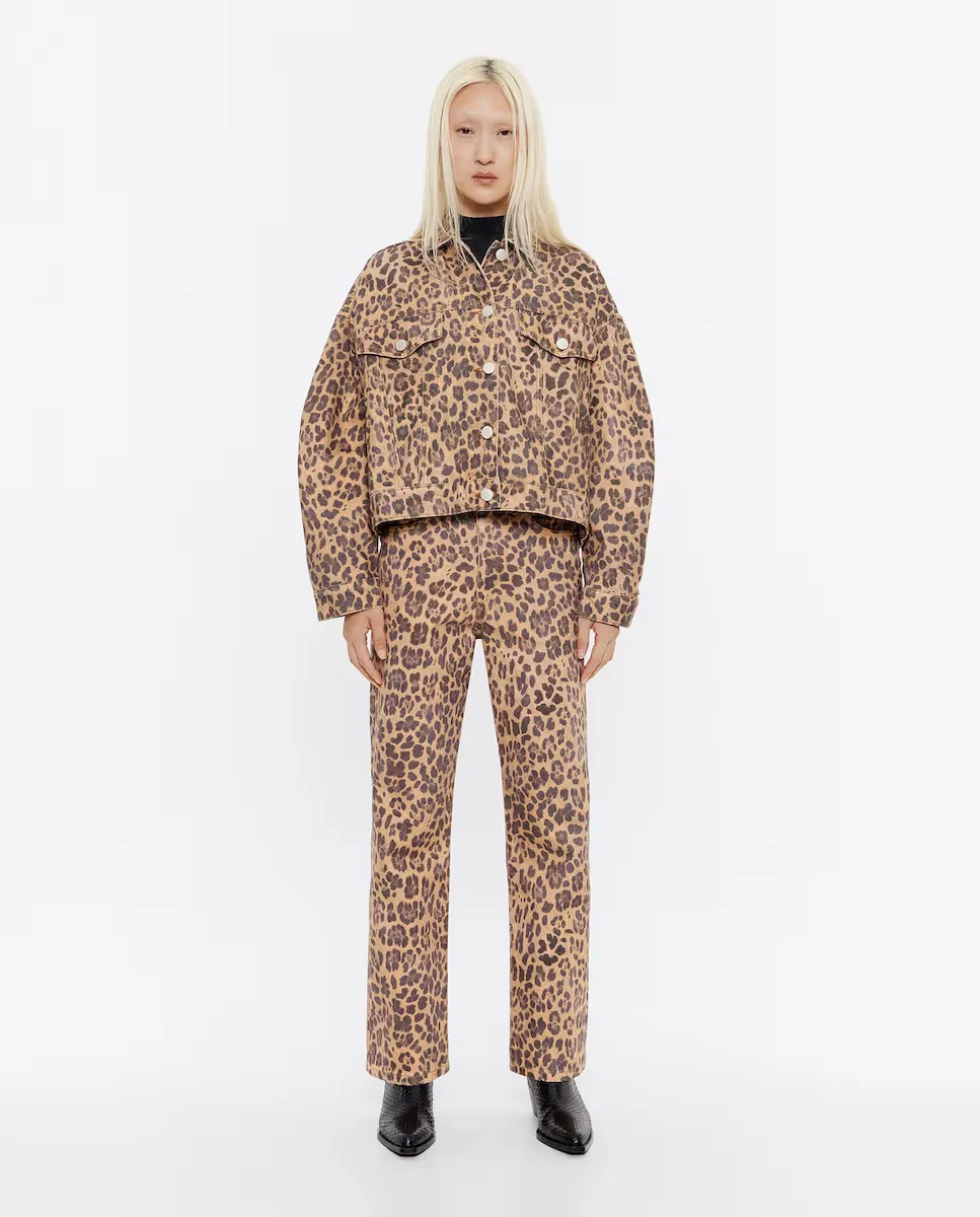 Женская джинсовая куртка свободного кроя с принтом Bimba y Lola, натуральный
Женская джинсовая куртка свободного кроя с принтом Bimba y Lola, натуральный