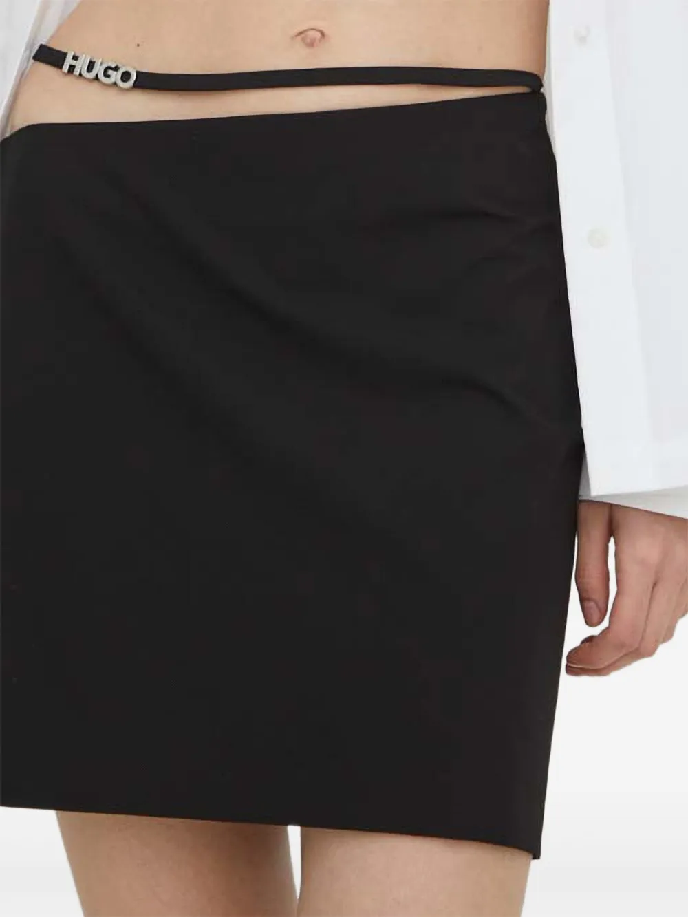 Мини юбка с логотипом Hugo, черный
Мини юбка с логотипом Hugo, черный