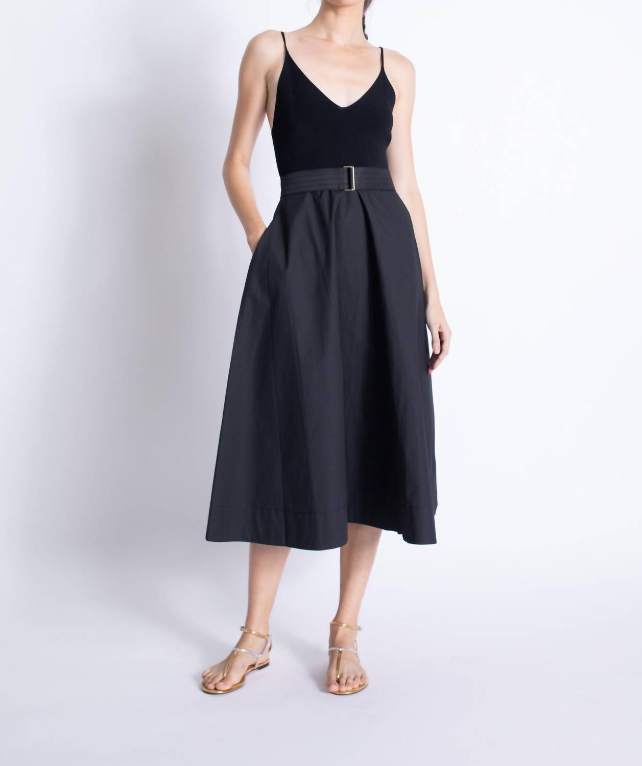 Феникс Комбинированное трикотажное платье в черном цвете Karina Grimaldi
Феникс Комбинированное трикотажное платье в черном цвете Karina Grimaldi