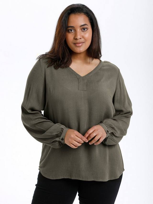 Камуфляжный топ с v-образным вырезом и длинным рукавом KAFFE Curve, цвет Grape Leaf 
Камуфляжный топ с v-образным вырезом и длинным рукавом KAFFE Curve, цвет Grape Leaf