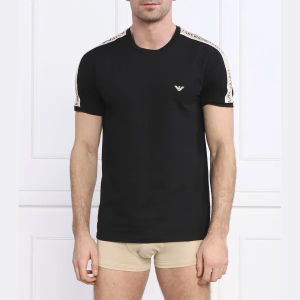 Футболка стандартного кроя Emporio Armani, черный
Футболка стандартного кроя Emporio Armani, черный