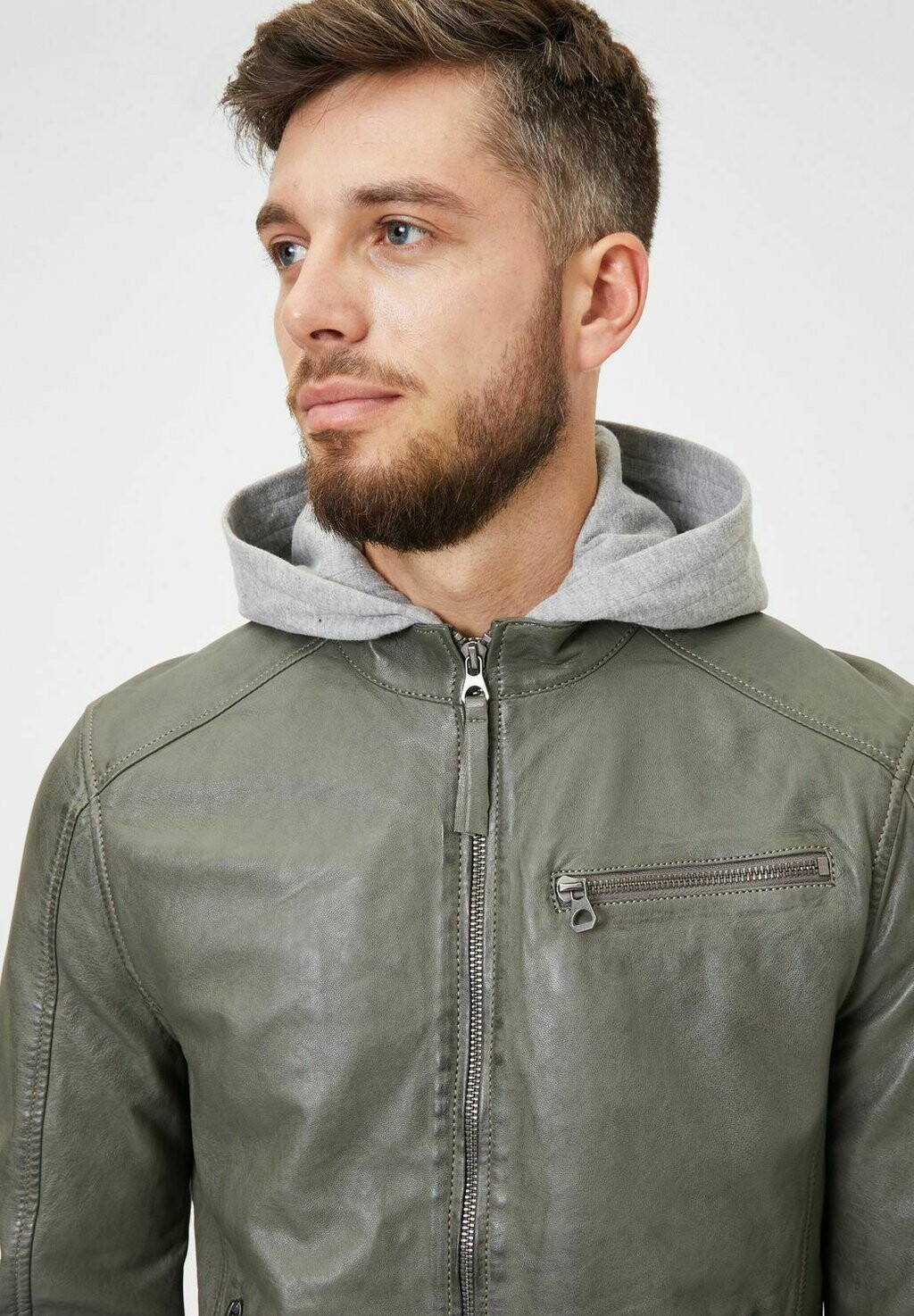 Кожаная куртка BAXDER Gipsy by Mauritius, темно-зеленый
Кожаная куртка BAXDER Gipsy by Mauritius, темно-зеленый