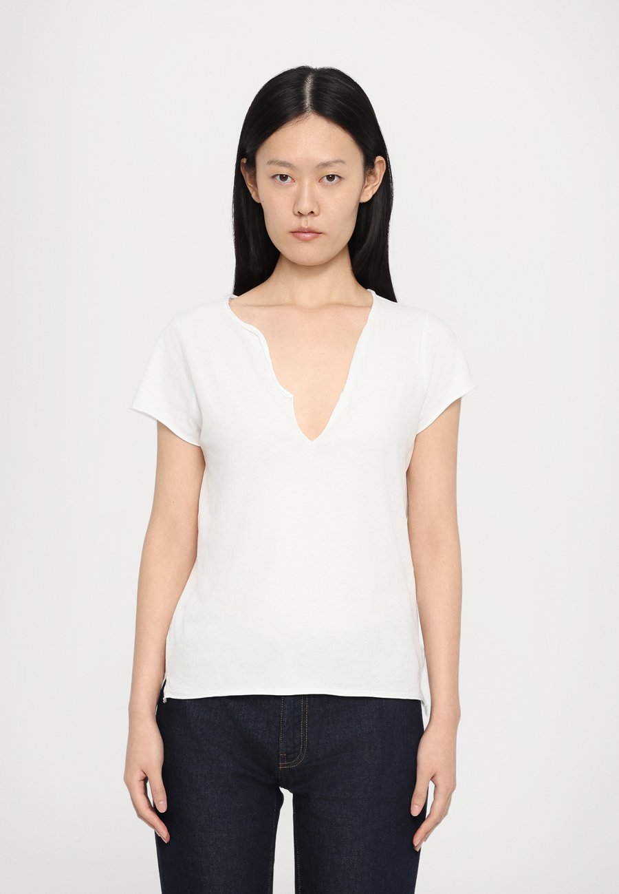 Футболка Zadig & Voltaire TUNI WINGS, Blanc/White, Белый, Футболка Zadig & Voltaire TUNI WINGS, Blanc/White
Футболка Zadig & Voltaire TUNI WINGS, Blanc/White, Белый, Футболка Zadig & Voltaire TUNI WINGS, Blanc/White