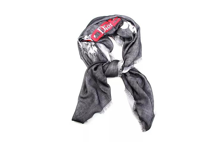 DIOR Ежеквартальная новая вязаная шаль унисекс
DIOR Ежеквартальная новая вязаная шаль унисекс
