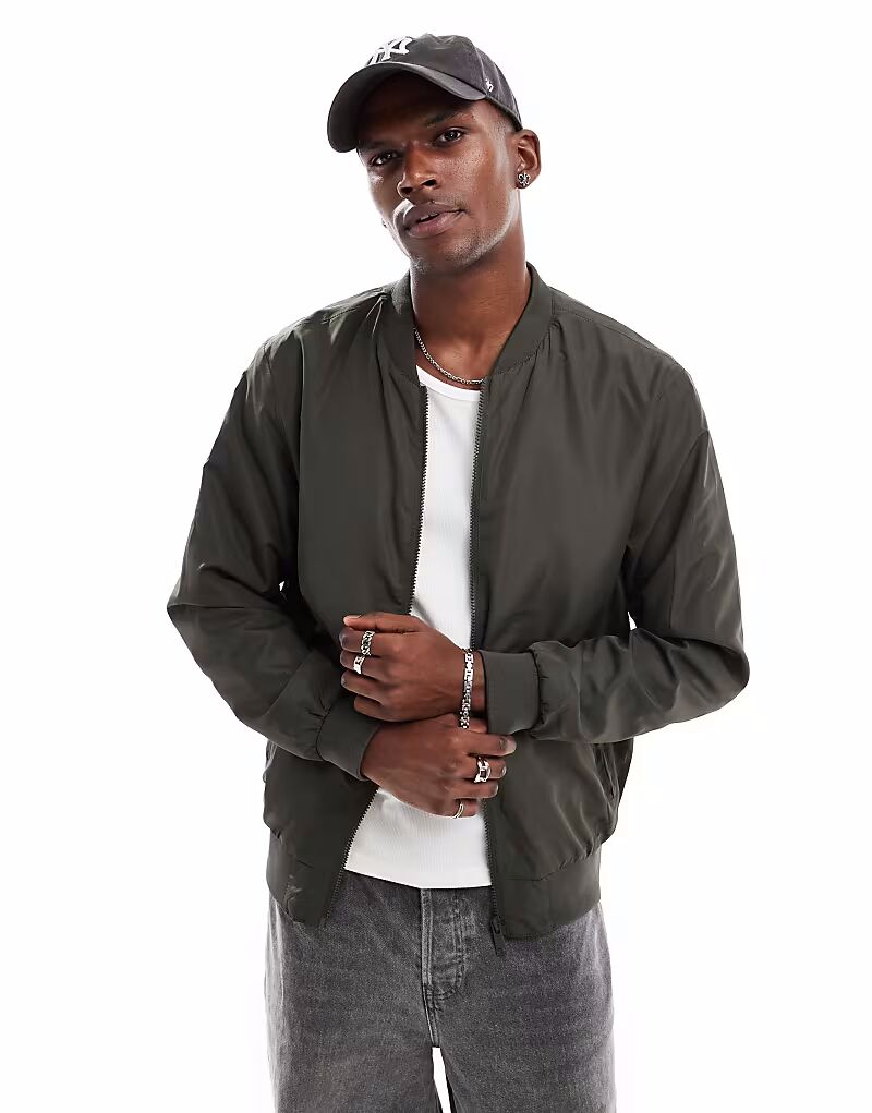 Куртка-бомбер Brave Soul цвета хаки
Куртка-бомбер Brave Soul цвета хаки