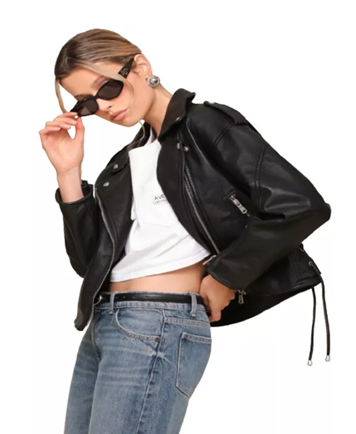 Женская кожаная мотокуртка свободного покроя Avec Les Filles, черный
Женская кожаная мотокуртка свободного покроя Avec Les Filles, черный