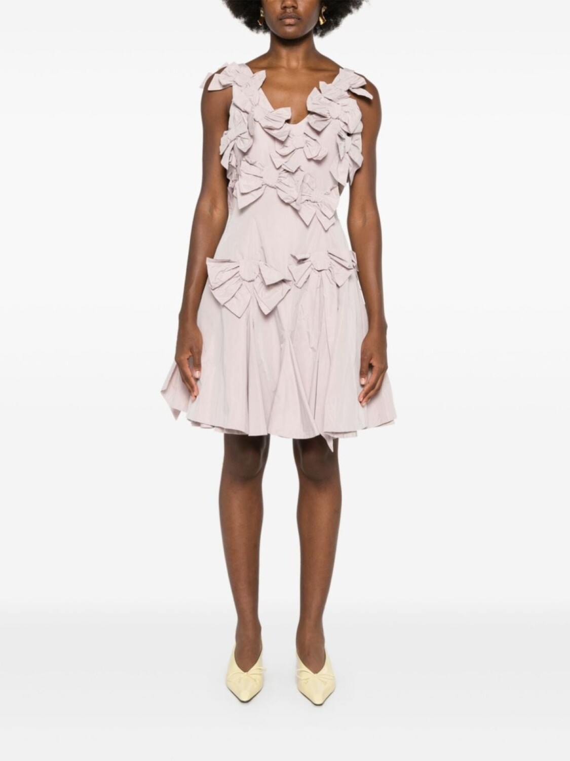 Viktor & Rolf платье с V-образным вырезом и цветочной аппликацией, розовый
Viktor & Rolf платье с V-образным вырезом и цветочной аппликацией, розовый