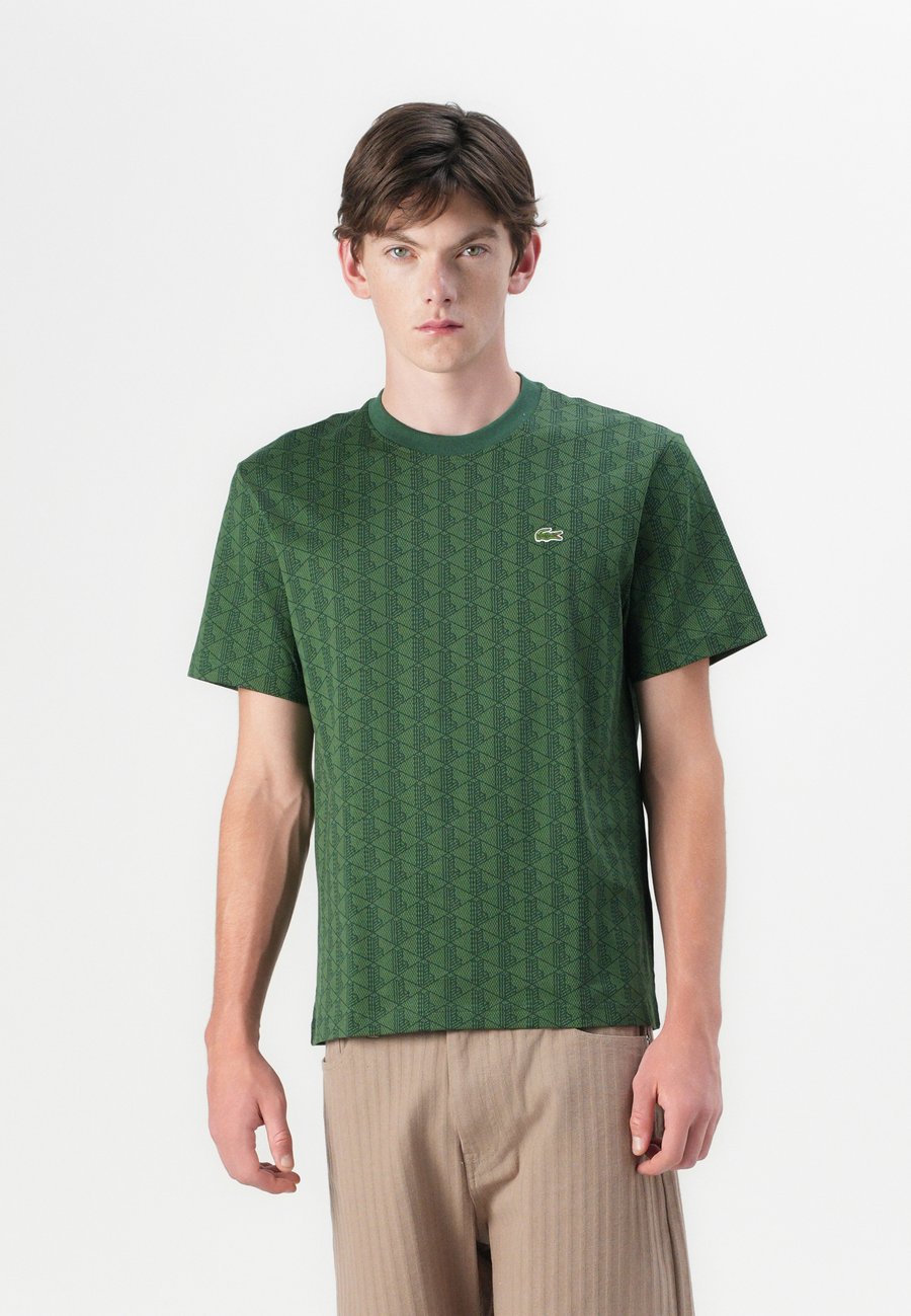 Футболка Lacoste Print T-shirt, Green/Sinople/Green, Зеленый, Футболка Lacoste Print T-shirt, Green/Sinople/Green
Футболка Lacoste Print T-shirt, Green/Sinople/Green, Зеленый, Футболка Lacoste Print T-shirt, Green/Sinople/Green