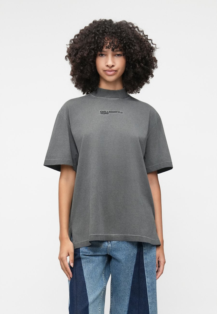 Футболка Karl Lagerfeld Jeans RELAXED WASHED TEE, Magnet/Grey, Серый, Футболка Karl Lagerfeld Jeans RELAXED WASHED TEE, Magnet/Grey
Футболка Karl Lagerfeld Jeans RELAXED WASHED TEE, Magnet/Grey, Серый, Футболка Karl Lagerfeld Jeans RELAXED WASHED TEE, Magnet/Grey
