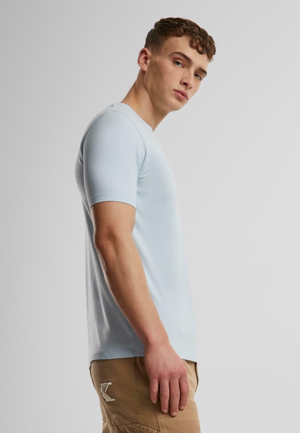 Базовая футболка Karl Kani, светло-голубой, Синий, Базовая футболка Karl Kani, светло-голубой
Базовая футболка Karl Kani, светло-голубой, Синий, Базовая футболка Karl Kani, светло-голубой