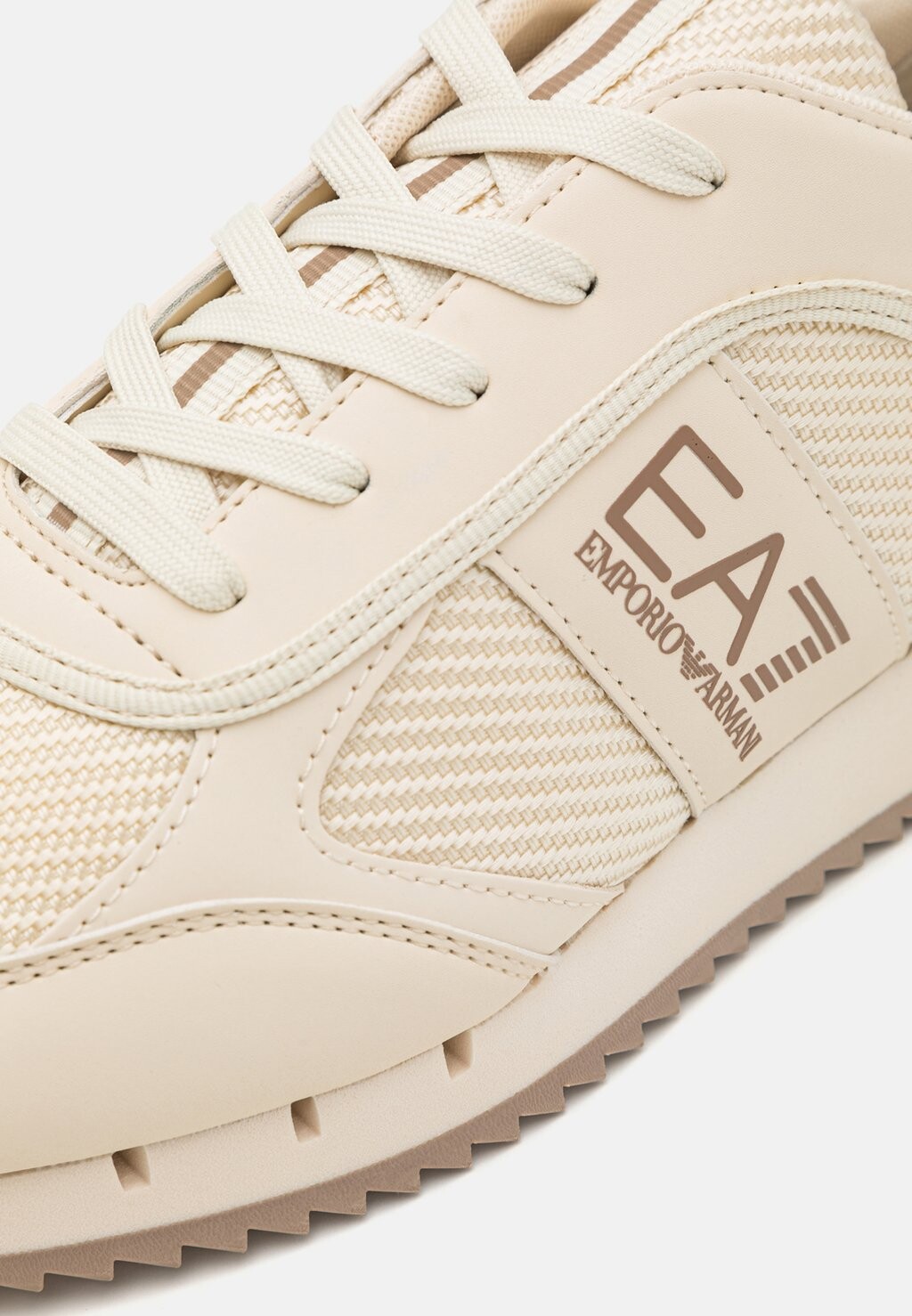 Кроссовки на шнуровке BLACK&WHITE UNISEX EA7 Emporio Armani, бежевый
Кроссовки на шнуровке BLACK&WHITE UNISEX EA7 Emporio Armani, бежевый