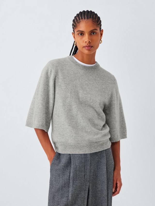 Полурукавный джемпер с круглым вырезом из кашемира John Lewis, Light Grey
Полурукавный джемпер с круглым вырезом из кашемира John Lewis, Light Grey