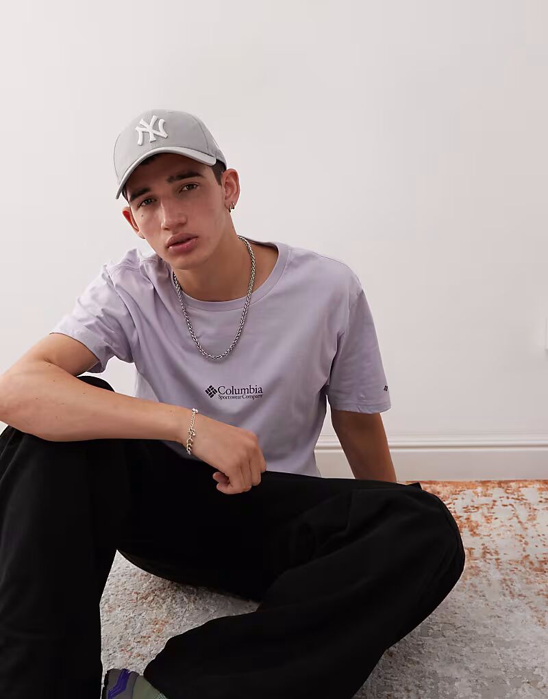 Футболка Columbia CSC Basic с коротким рукавом фиолетового цвета с логотипом
Футболка Columbia CSC Basic с коротким рукавом фиолетового цвета с логотипом