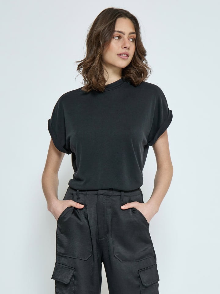 Футболка черного цвета minus, Черный, Футболка черного цвета minus
Футболка черного цвета minus, Черный, Футболка черного цвета minus