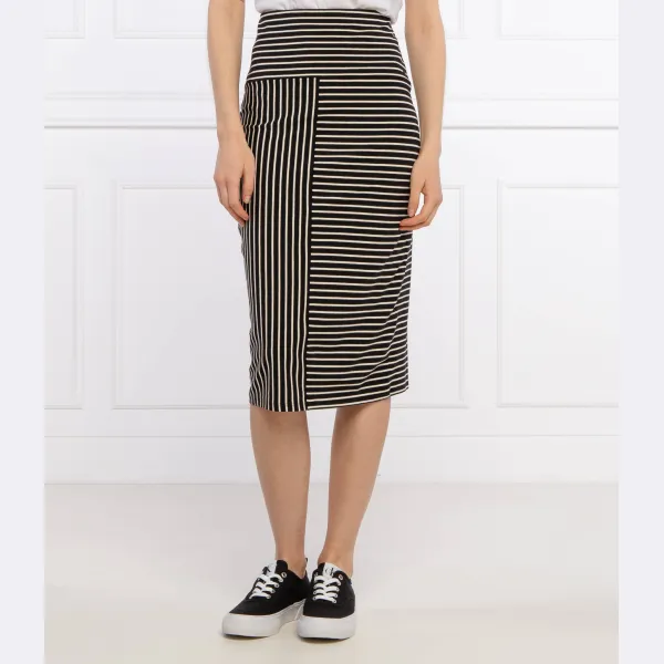 Классическая юбка с завышенной талией. Superdry, черный
Классическая юбка с завышенной талией. Superdry, черный