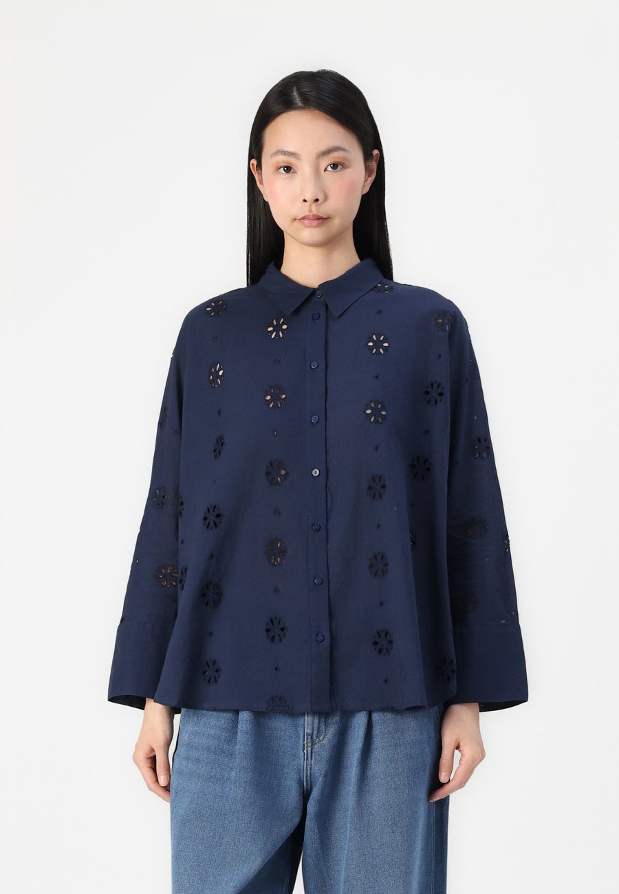 Блуза ONLY ONLNEW LINA GRACE SHIRT, Black Iris/Dark Blue
Блуза ONLY ONLNEW LINA GRACE SHIRT, Black Iris/Dark Blue