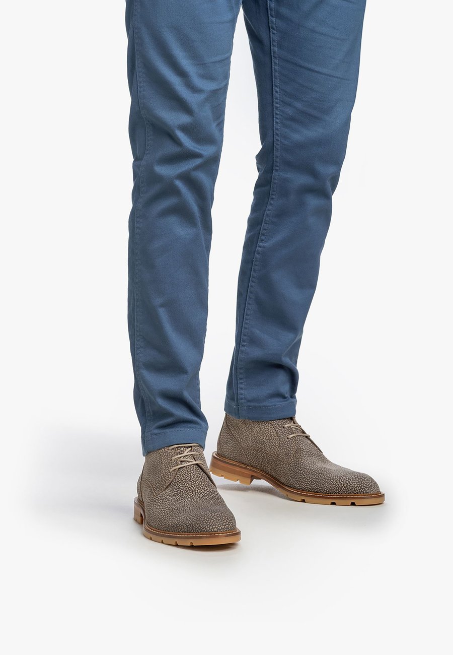 Ботинки Floris van Bommel Lace-up ankle boots, Lightbrown/Light Brown
Ботинки Floris van Bommel Lace-up ankle boots, Lightbrown/Light Brown