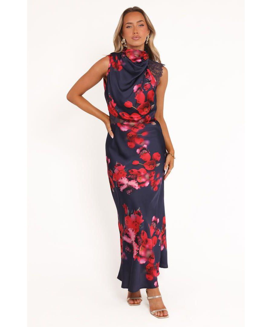 Женское кружевное макси-платье Anabelle с воротником-халтером, темно-синее с цветочным принтом, размер XL Petal and Pup, Blue
Женское кружевное макси-платье Anabelle с воротником-халтером, темно-синее с цветочным принтом, размер XL Petal and Pup, Blue