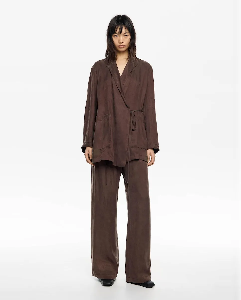 Женская свободная перекрещенная куртка Bimba y Lola, коричневый
Женская свободная перекрещенная куртка Bimba y Lola, коричневый