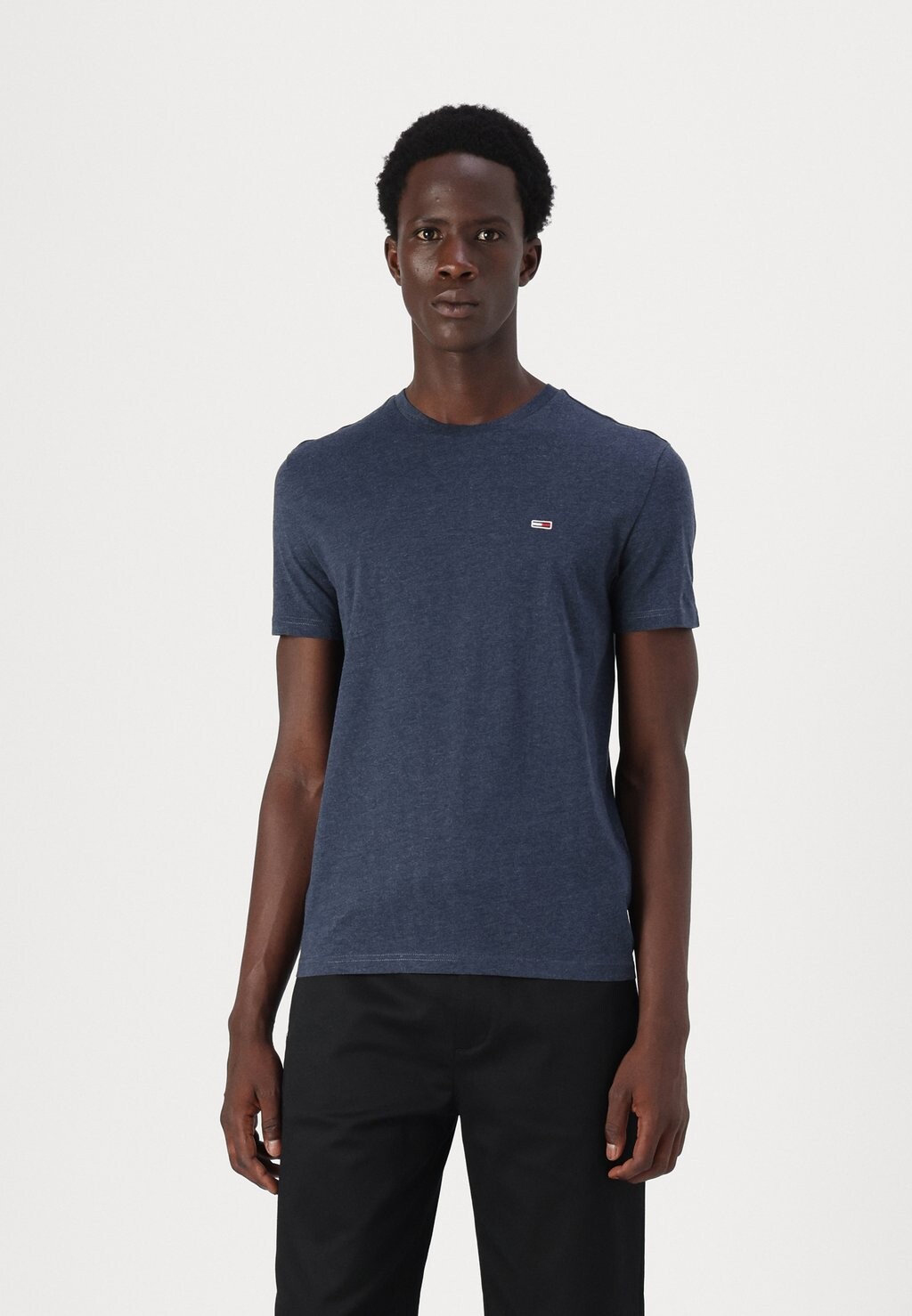 Базовая футболка SLIM JASPE TEE Tommy Jeans, темно-синий
Базовая футболка SLIM JASPE TEE Tommy Jeans, темно-синий