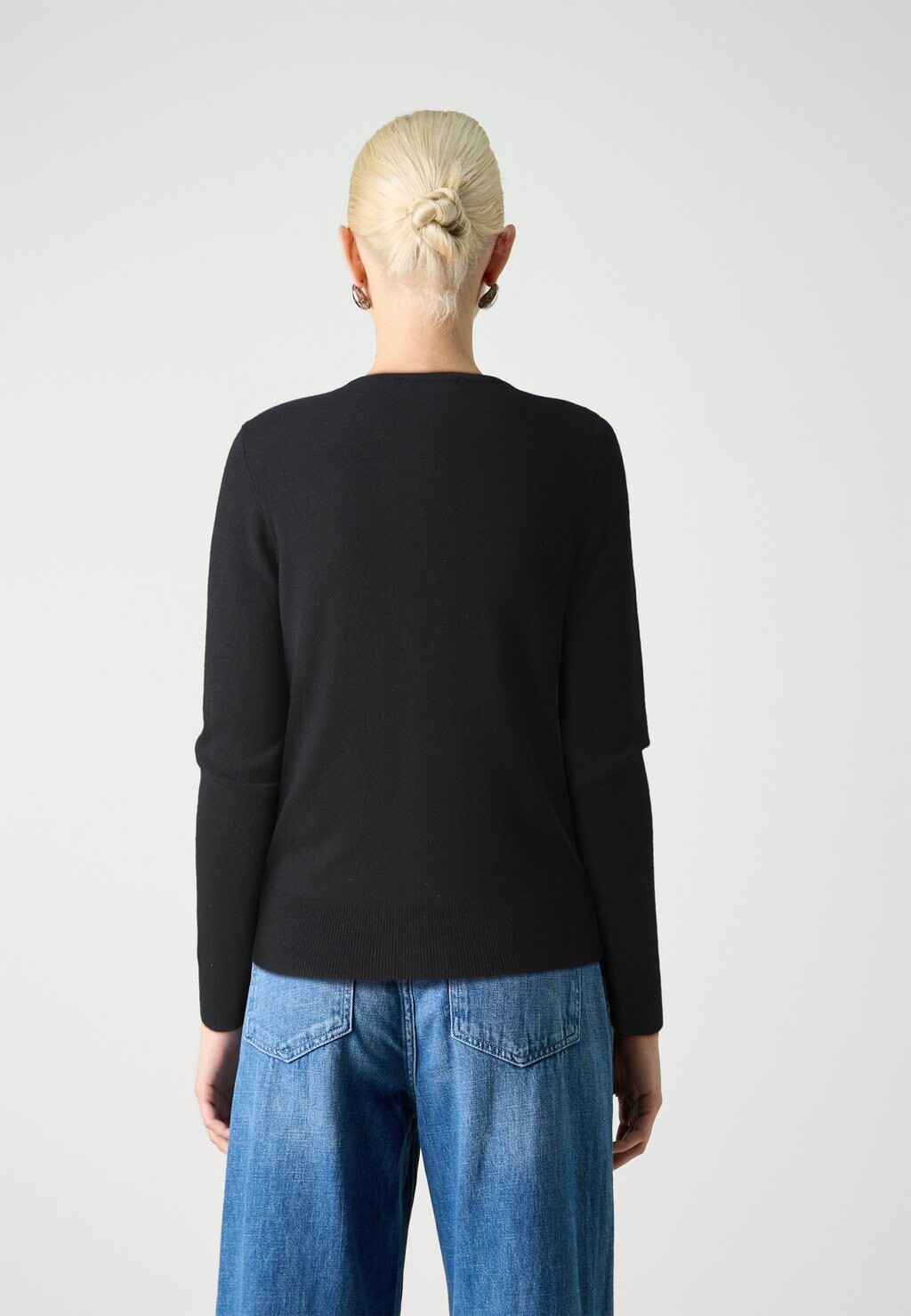 Джемпер ONLVENICE LIFE ONECK ONLY, черный
Джемпер ONLVENICE LIFE ONECK ONLY, черный