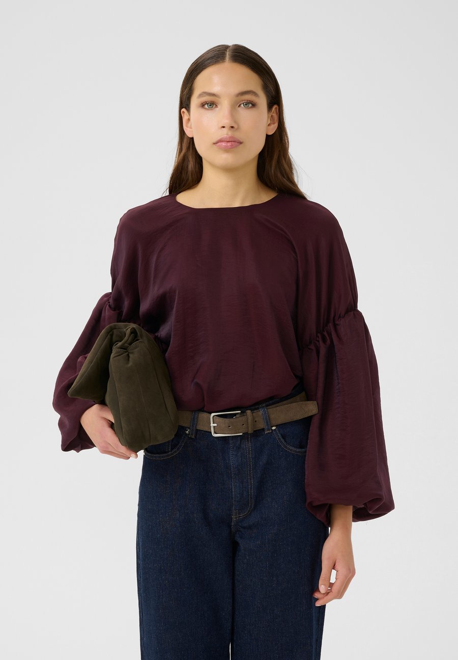 Блуза Gestuz MALLOON, Aronia/Dark Red
Блуза Gestuz MALLOON, Aronia/Dark Red