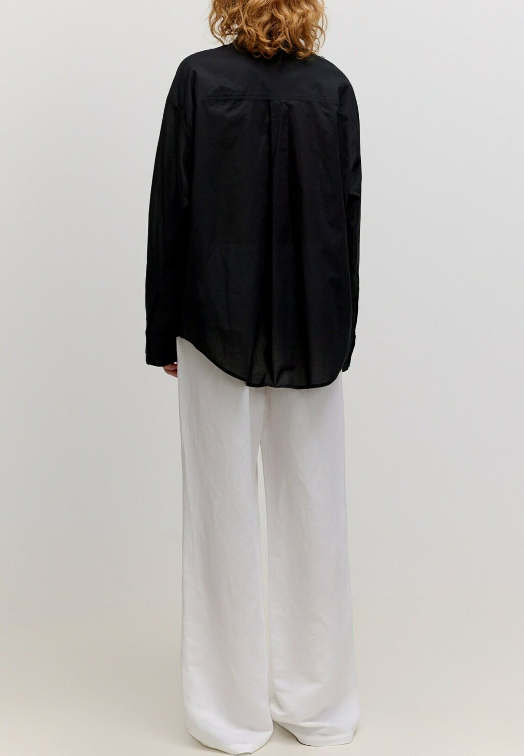 Блузка на пуговицах LIZA EDITED, черный
Блузка на пуговицах LIZA EDITED, черный