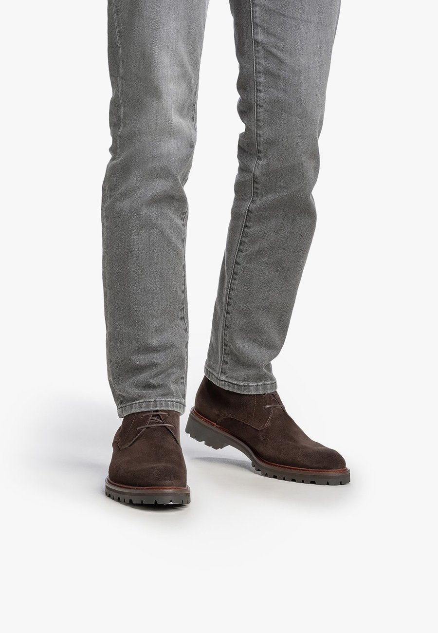 Ботинки Floris van Bommel STURDI , Tan
Ботинки Floris van Bommel STURDI , Tan