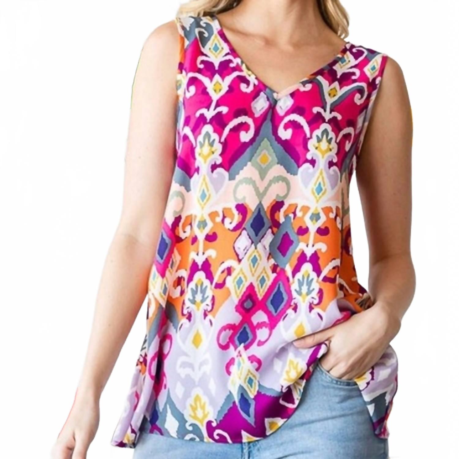 Футболка с V-образным вырезом и завязками сзади в фуксии мультиколор HEIMISH USA
Футболка с V-образным вырезом и завязками сзади в фуксии мультиколор HEIMISH USA