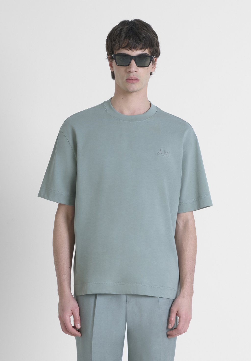 Базовая футболка BOXY FIT WITH EMBROIDERED LOGO Antony Morato, зеленый
Базовая футболка BOXY FIT WITH EMBROIDERED LOGO Antony Morato, зеленый